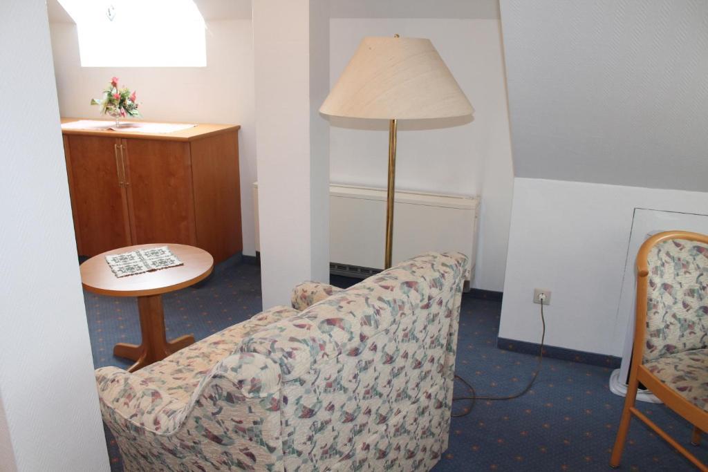 Hotel Luga Nürnberg Oda fotoğraf