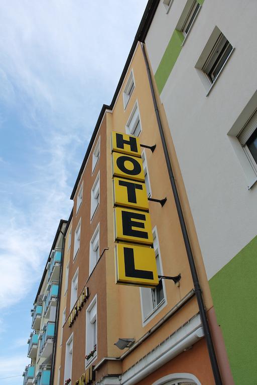 Hotel Luga Nürnberg Dış mekan fotoğraf